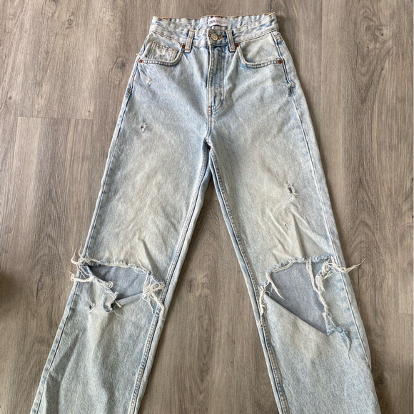 ZARA High Rise jeans - Picture 1 of 3
